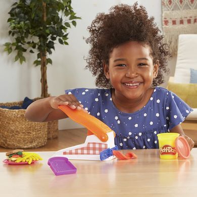 Ігровий набір пластиліну Play-Doh Kitchen Creations Fun Factory 12 баночки 1 кг. (F3629)