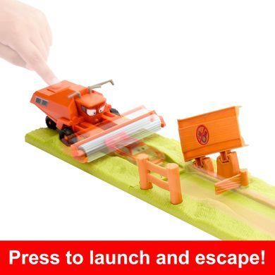 Ігровий набір Mattel Disney Pixar Cars Frank Escape & Stunt Race Блискавка Макквін, Комбайн.Трактор (HRX48)