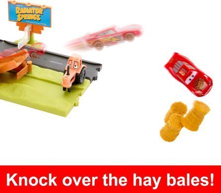 Ігровий набір Mattel Disney Pixar Cars Frank Escape & Stunt Race Блискавка Макквін, Комбайн.Трактор (HRX48)