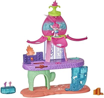 Ігровий набір Hasbro Trolls DreamWorks World Tour Blooming Pod Stage Квітуча сцена Маку (E7721)