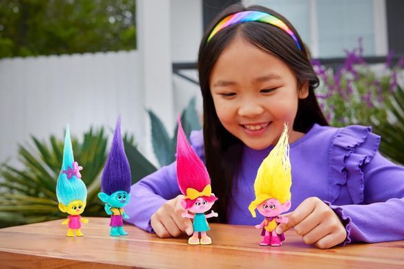 Игровой набор Mattel DreamWorks Trolls Fun Fair Surprise &mdash; Trendsettin&rsquo; Viva Тролли (HXF10)