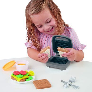 Набор для творчества Hasbro Play-Doh Kitchen Creations Сырный сендвич (E7623)