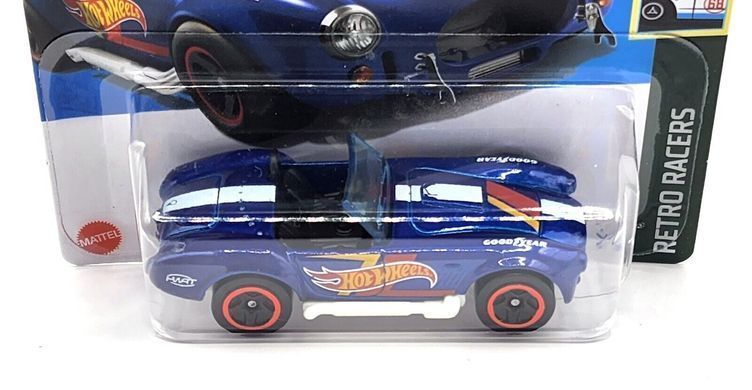Машинка Hot Wheels Shelby Cobra  Retro Racers - 2022 Mattel HCV65-M521