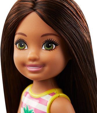 Кукла Barbie Club Chelsea Beach Doll Пляж (GHV57)