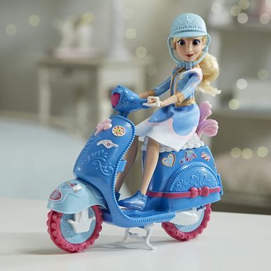 Игровой набор Hasbro Disney Princess Comfy Squad Принцесса Дисней Комфи Скутер Золушка (E8937)