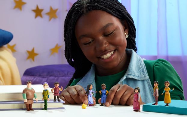 Фігурки Mattel Disney Wish The Teens Mini Doll Set, 8 шт Зоповітне Бажання (HPX36)